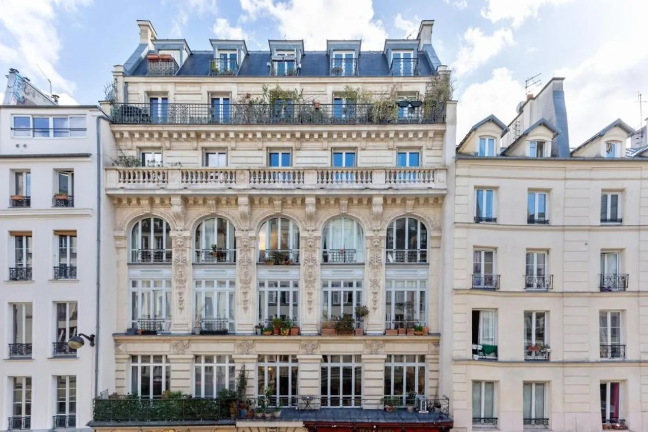 Apartment Amazing 2 Bedroom Parisian Flat Paris
